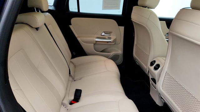 2021 Mercedes-Benz GLA GLA 250 4MATIC SUV w/ Premium Pkg, Panorama Roof & Heated Seats - 23027954 - 21