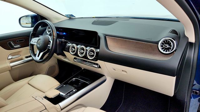 2021 Mercedes-Benz GLA GLA 250 4MATIC SUV w/ Premium Pkg, Panorama Roof & Heated Seats - 23027954 - 23