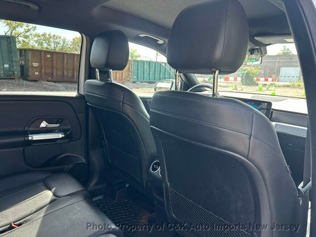 2021 Mercedes-Benz GLB 3-RD ROW SEAT! PREMIUM PKG! KEY-LESS GO! PANO ROOF! HTD STEERIG - 23089176 - 35