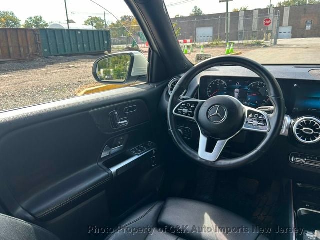 2021 Mercedes-Benz GLB 3-RD ROW SEAT! PREMIUM PKG! KEY-LESS GO! PANO ROOF! HTD STEERIG - 23089176 - 39