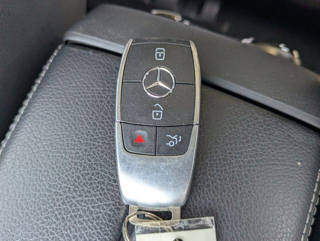 2021 Mercedes-Benz GLB GLB 250 4MATIC SUV - 23017174 - 29