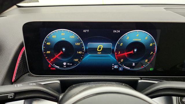 2021 Mercedes-Benz GLB GLB 250 4MATIC SUV with Premium Package & Panorama Roof - 22947565 - 13