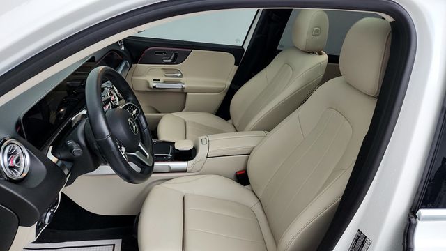 2021 Mercedes-Benz GLB GLB 250 4MATIC SUV with Premium Package & Panorama Roof - 22947565 - 17