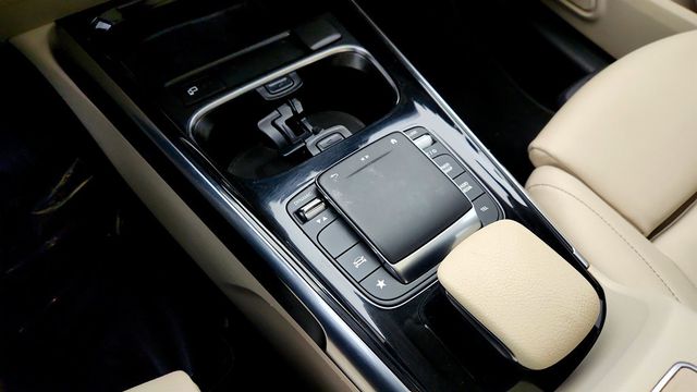 2021 Mercedes-Benz GLB GLB 250 4MATIC SUV with Premium Package, Panorama Roof & 3rd Row - 22974016 - 15