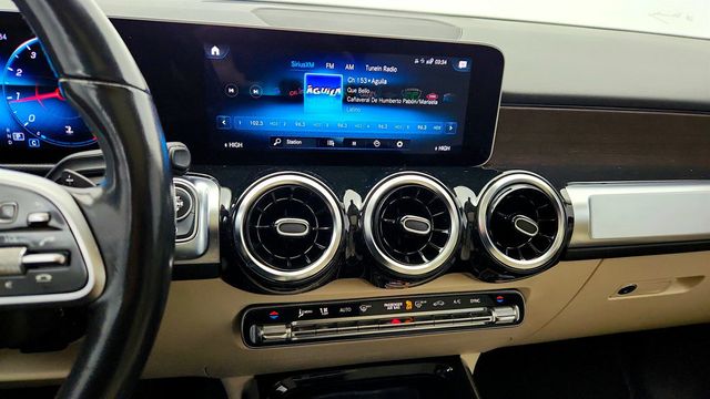 2021 Mercedes-Benz GLB GLB 250 4MATIC SUV with Premium Package, Panorama Roof & 3rd Row - 22974016 - 16