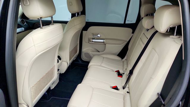 2021 Mercedes-Benz GLB GLB 250 4MATIC SUV with Premium Package, Panorama Roof & 3rd Row - 22974016 - 19