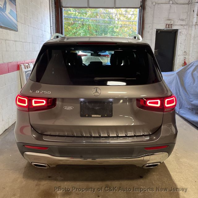 2021 Mercedes-Benz GLB GLB 250,PREMIUM PACKAGE,PANORAMA ROOF,HEATED FRONT SEATS - 22932642 - 5