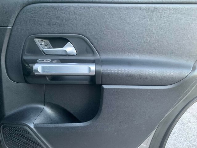 2021 Mercedes-Benz GLB GLB 250 SUV - 22950055 - 24