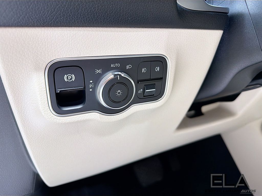 2021 Mercedes-Benz GLB GLB 250 SUV - 23020000 - 10