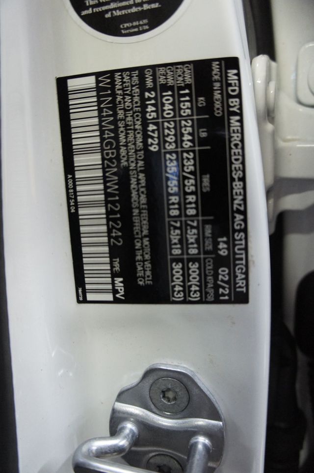 2021 Mercedes-Benz GLB Premium Package, Great Shape! - 23057038 - 35