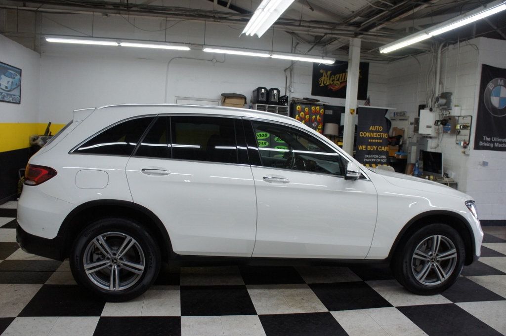 2021 Mercedes-Benz GLC 1-Owner, Premium Package - 22945610 - 16