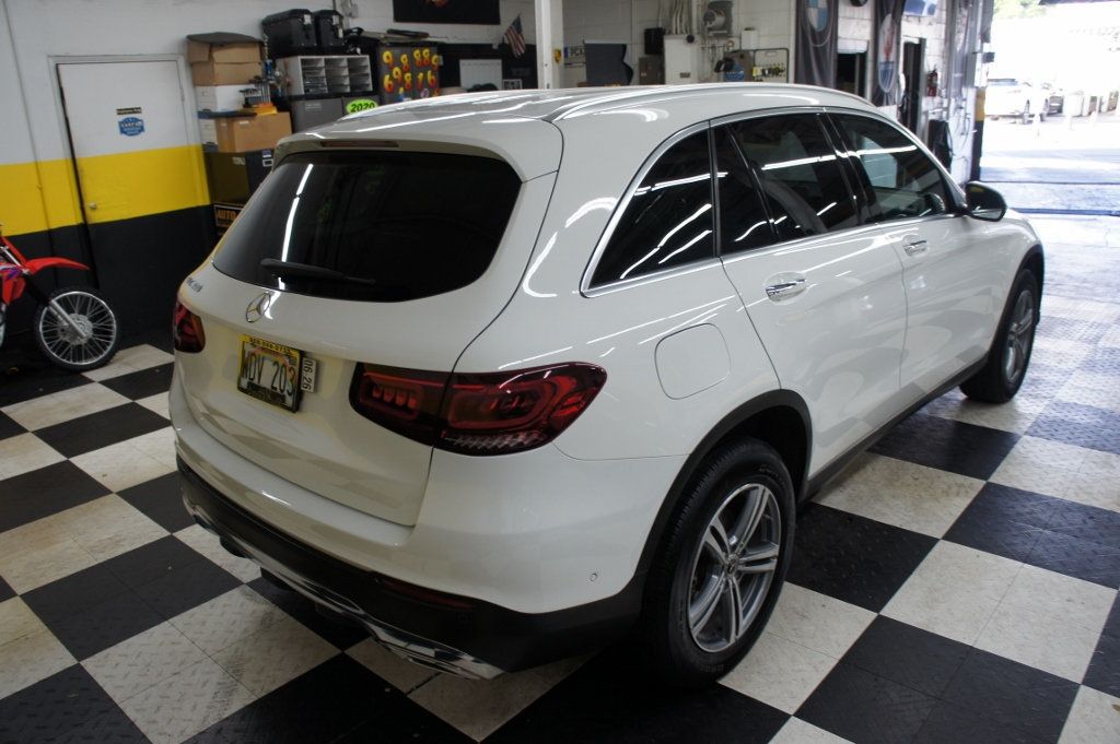 2021 Mercedes-Benz GLC 1-Owner, Premium Package - 22945610 - 18