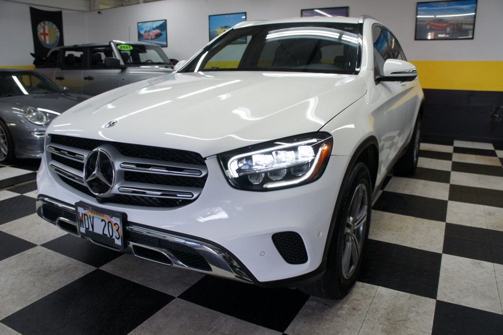 2021 Mercedes Benz GLC 300 photo 2