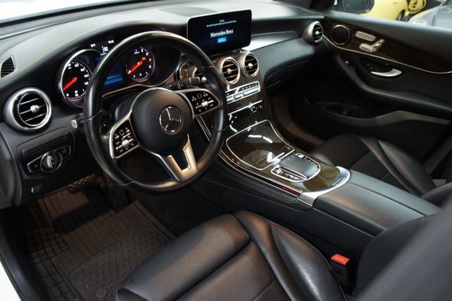 2021 Mercedes-Benz GLC 1-Owner, Premium Package - 22945610 - 32