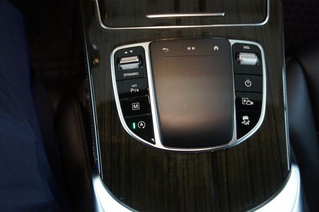 2021 Mercedes-Benz GLC 1-Owner, Premium Package - 22945610 - 39