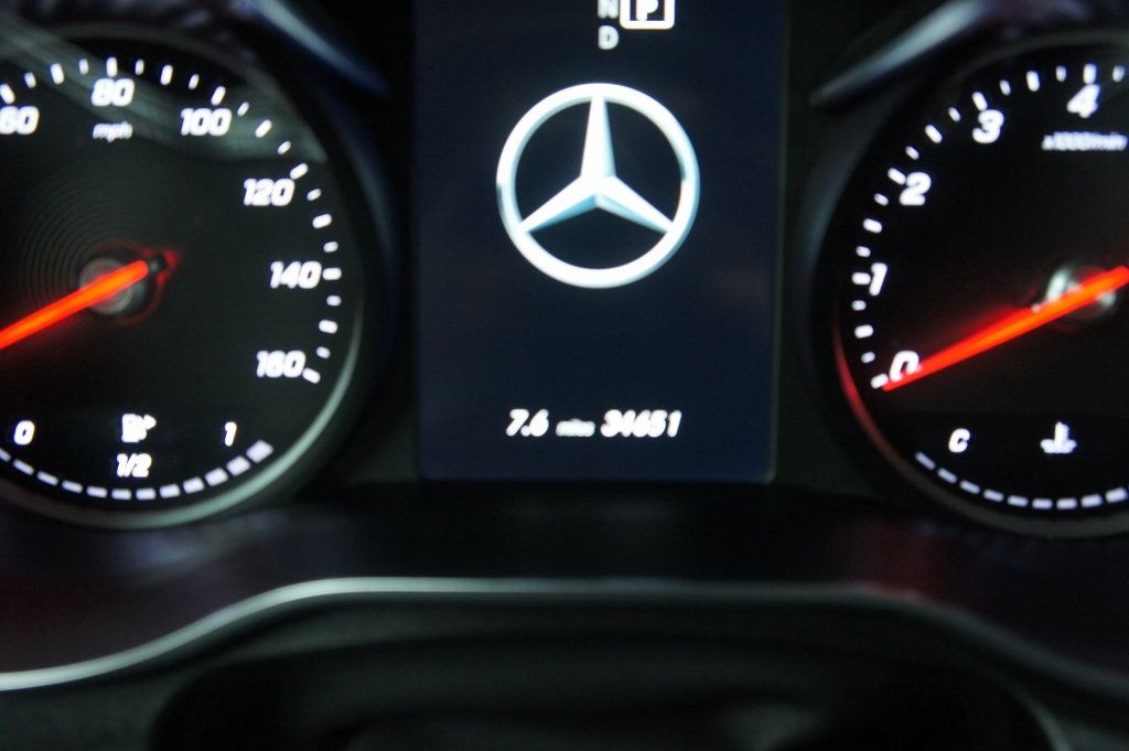 2021 Mercedes-Benz GLC 1-Owner, Premium Package - 22945610 - 43