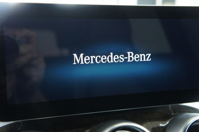 2021 Mercedes-Benz GLC 1-Owner, Premium Package - 22945610 - 45