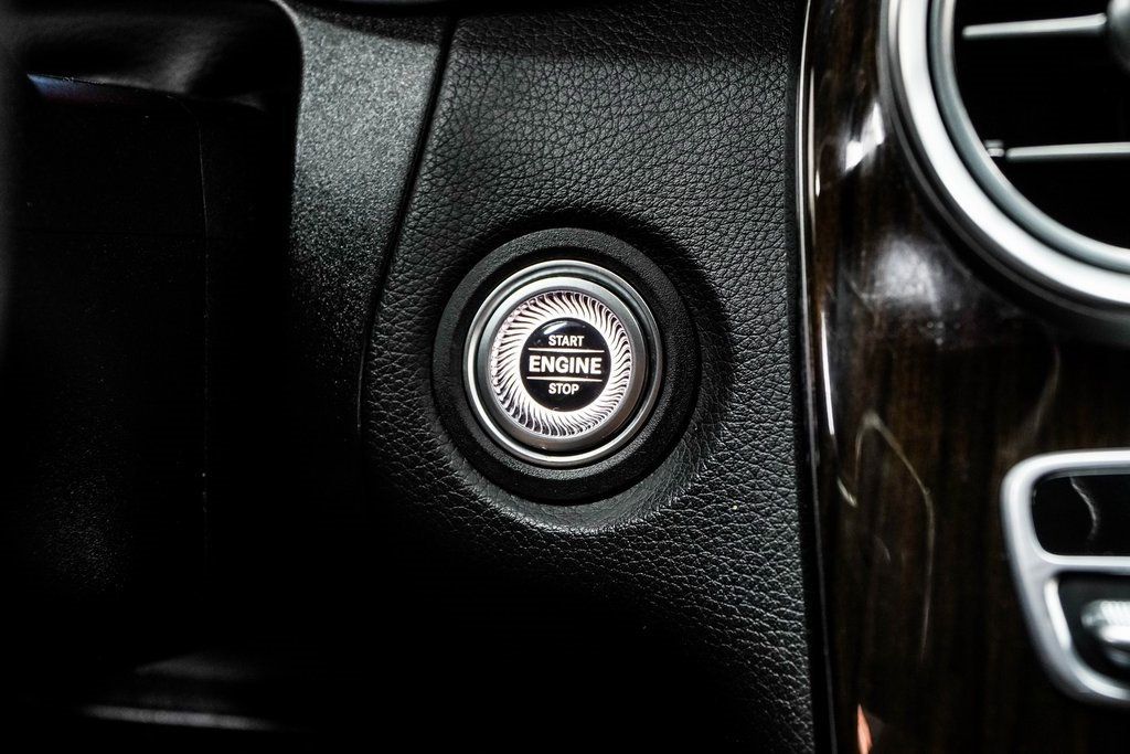 2021 Mercedes Benz GLC 300 4MATIC photo 24