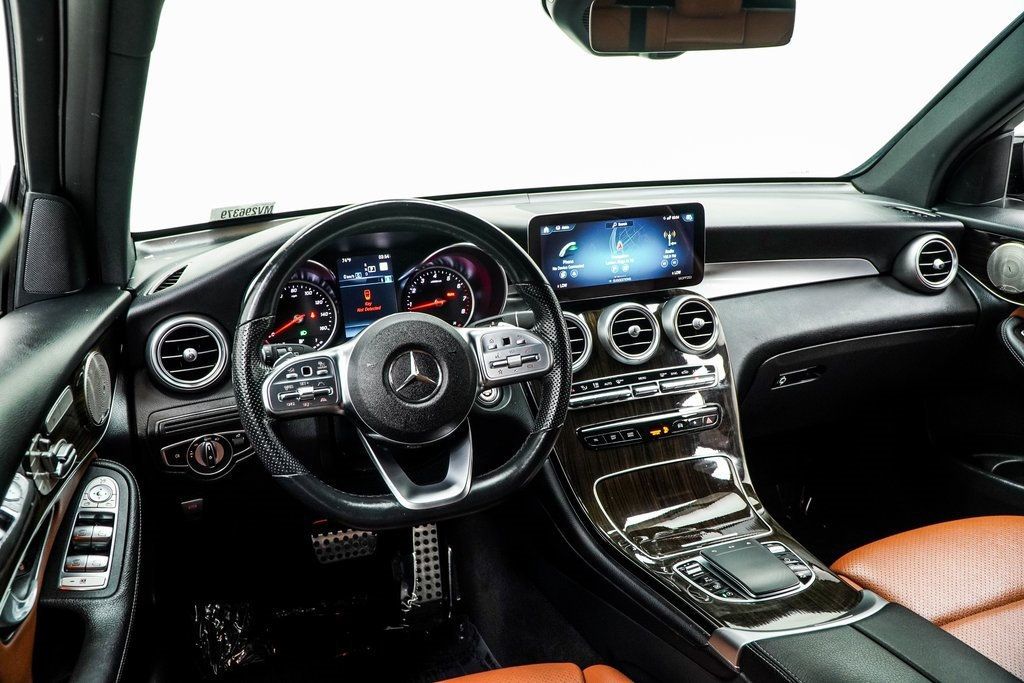 2021 Mercedes Benz GLC 300 4MATIC photo 5