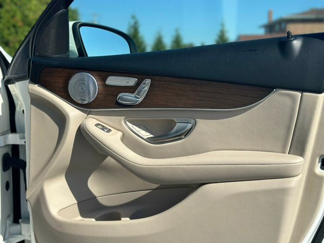 2021 Mercedes-Benz GLC GLC 300 4MATIC SUV - 22848562 - 21