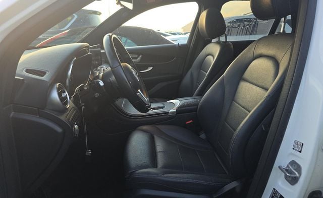 2021 Mercedes-Benz GLC GLC 300 4MATIC SUV - 22968838 - 4