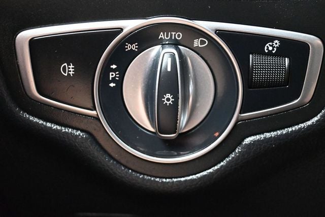 2021 Mercedes-Benz GLC GLC 300 4MATIC SUV - 23039298 - 24