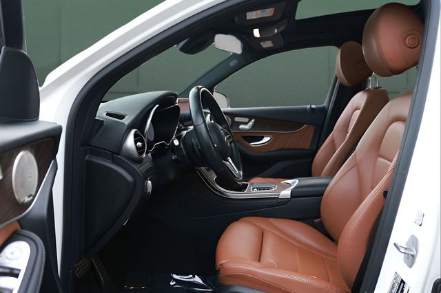 2021 Mercedes-Benz GLC GLC 300 4MATIC SUV - 23025972 - 1