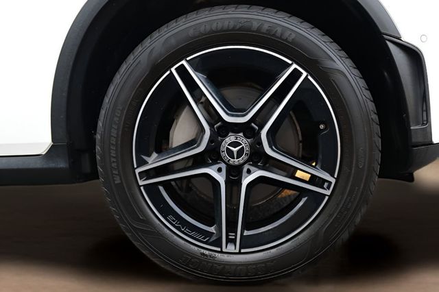 2021 Mercedes-Benz GLC GLC 300 4MATIC SUV - 23025972 - 32