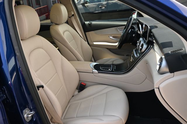 2021 Mercedes-Benz GLC GLC 300 Premium Package - 22898802 - 16