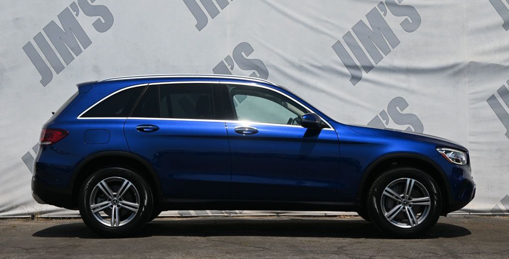 2021 Mercedes Benz GLC 300 photo 3