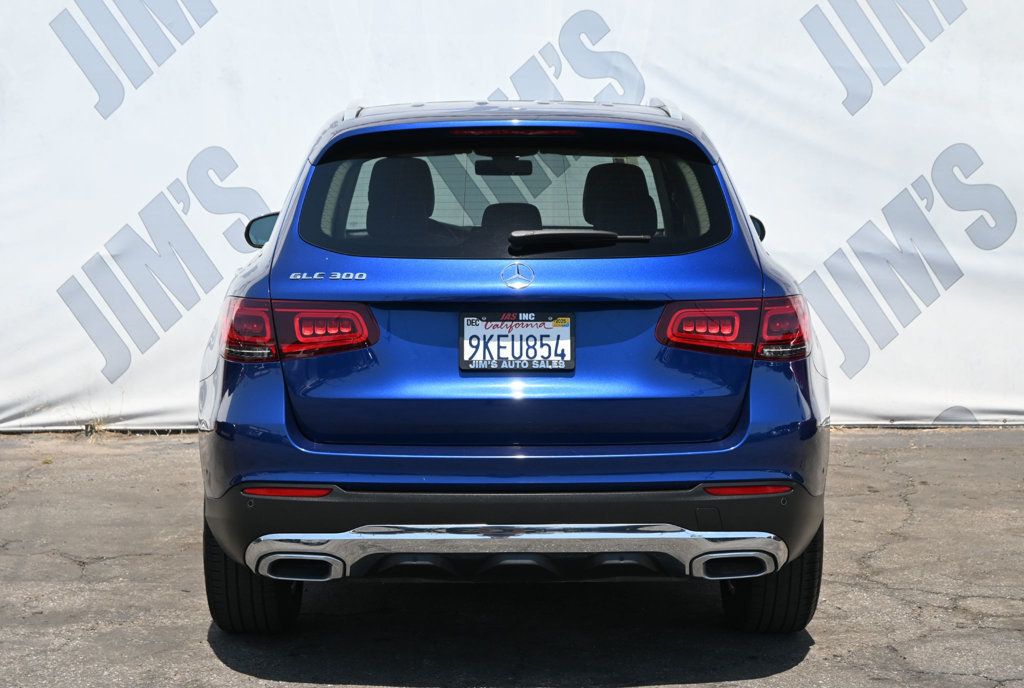 2021 Mercedes Benz GLC 300 photo 4