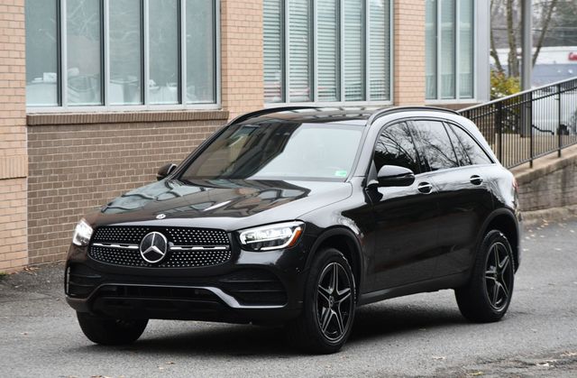 2021 Mercedes Benz GLC 300 photo 3