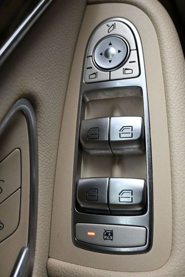 2021 Mercedes-Benz GLC GLC 300 SUV - 23055138 - 24