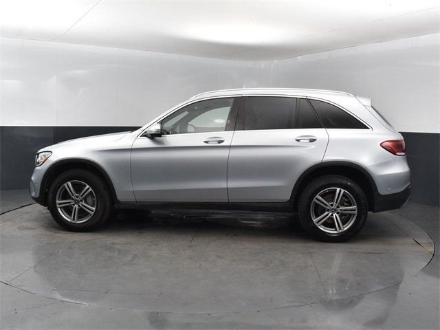 2021 Mercedes Benz GLC 300 photo 2