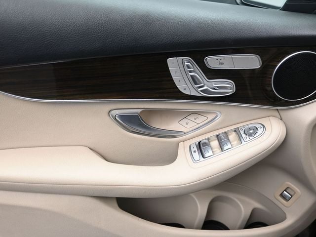 2021 Mercedes-Benz GLC GLC 300 SUV - 23035223 - 4