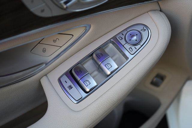 2021 Mercedes-Benz GLC GLC 300 SUV - 22878513 - 35