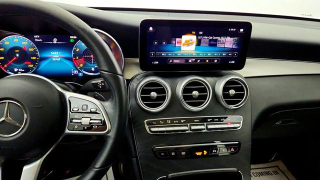2021 Mercedes-Benz GLC GLC 300 SUV w/ Multimedia Pkg & Panorama Sunroof - 23037743 - 15