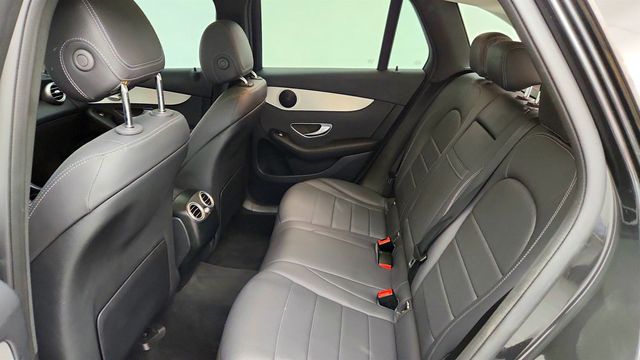 2021 Mercedes-Benz GLC GLC 300 SUV w/ Multimedia Pkg & Panorama Sunroof - 23037743 - 18