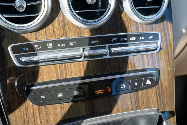 2021 Mercedes-Benz GLC LocalTrade/4MATIC/PremiumPkg/PanoramaSunroof/HeatedSeats/NAV - 23031209 - 29