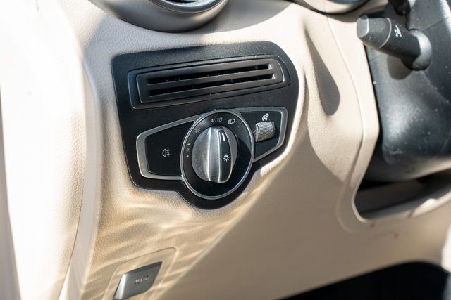 2021 Mercedes-Benz GLC LocalTrade/4MATIC/PremiumPkg/PanoramaSunroof/HeatedSeats/NAV - 23031209 - 32