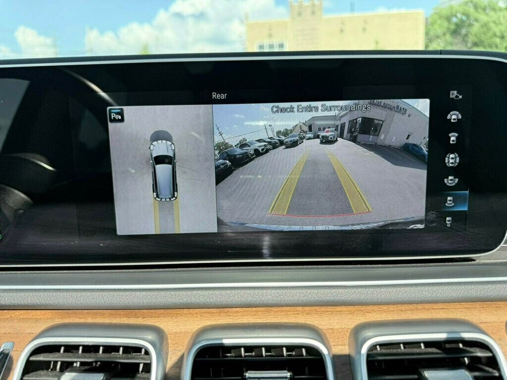 2021 Mercedes Benz GLS 450 4MATIC photo 4