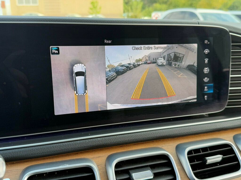 2021 Mercedes Benz GLS 450 4MATIC photo 4