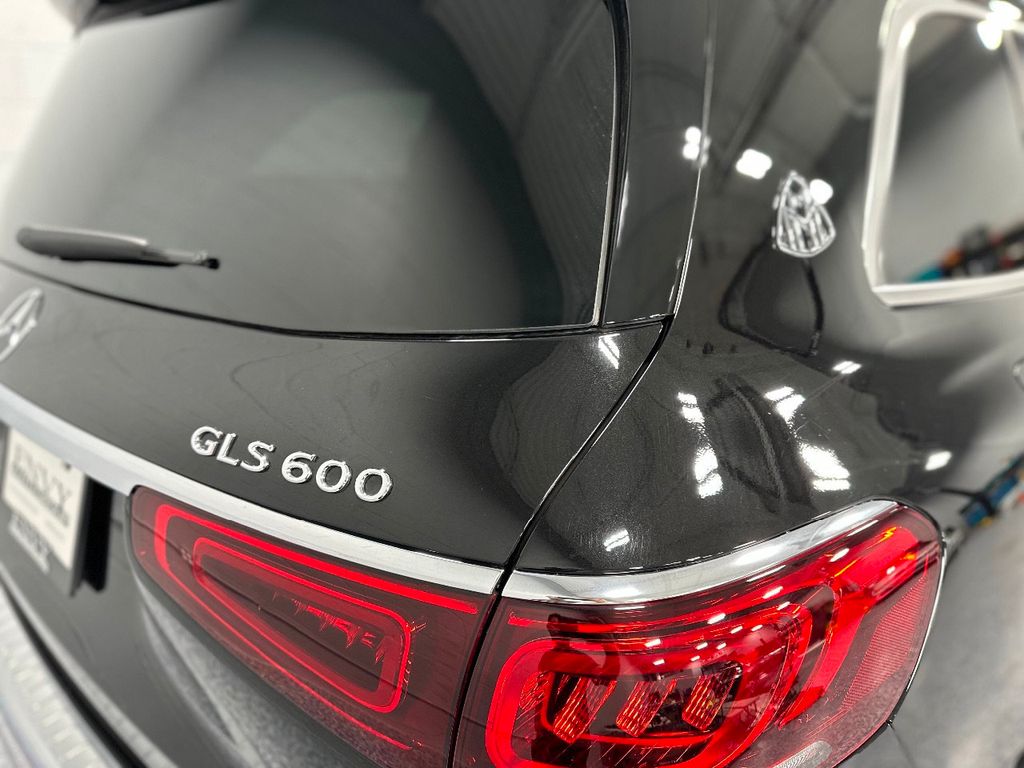 2021 Mercedes Benz GLS Maybach 600 4MATIC photo 12