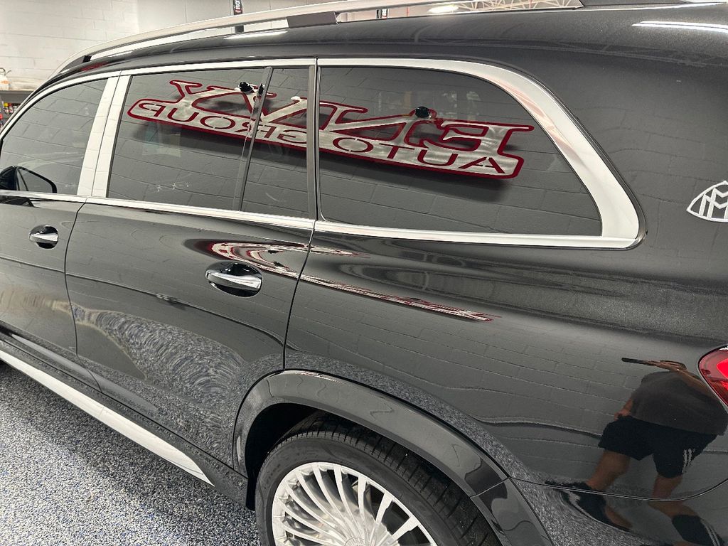 2021 Mercedes Benz GLS Maybach 600 4MATIC photo 25