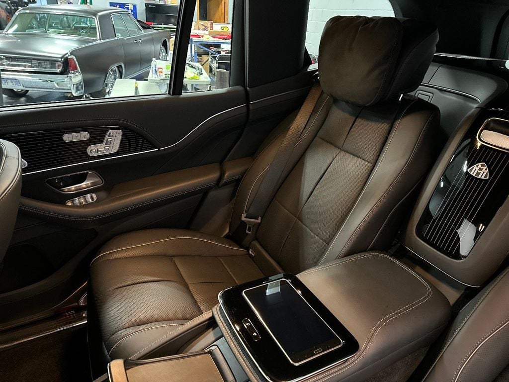 2021 Mercedes Benz GLS Maybach 600 4MATIC photo 32