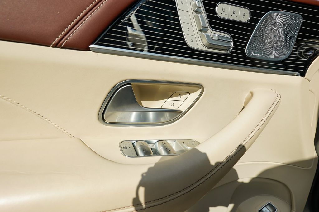 2021 Mercedes-Benz GLS Maybach GLS 600 4MATIC SUV - 23052658 - 52