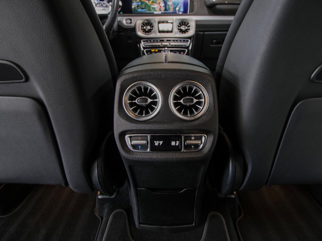 Mercedes-Benz AMG G 63 photo 33