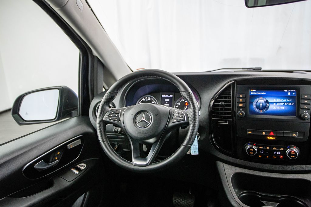 2021 Mercedes-Benz Metris Passenger Van Metris Passenger Van Standard Roof 126" Wheelbase - 22152958 - 3