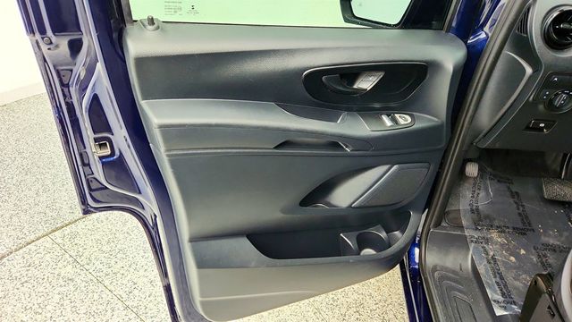 2021 Mercedes-Benz Metris Passenger Van Standard Roof 126'' Wheelbase w/ Safety & Elec Sliding Door Pkgs - 23002164 - 9