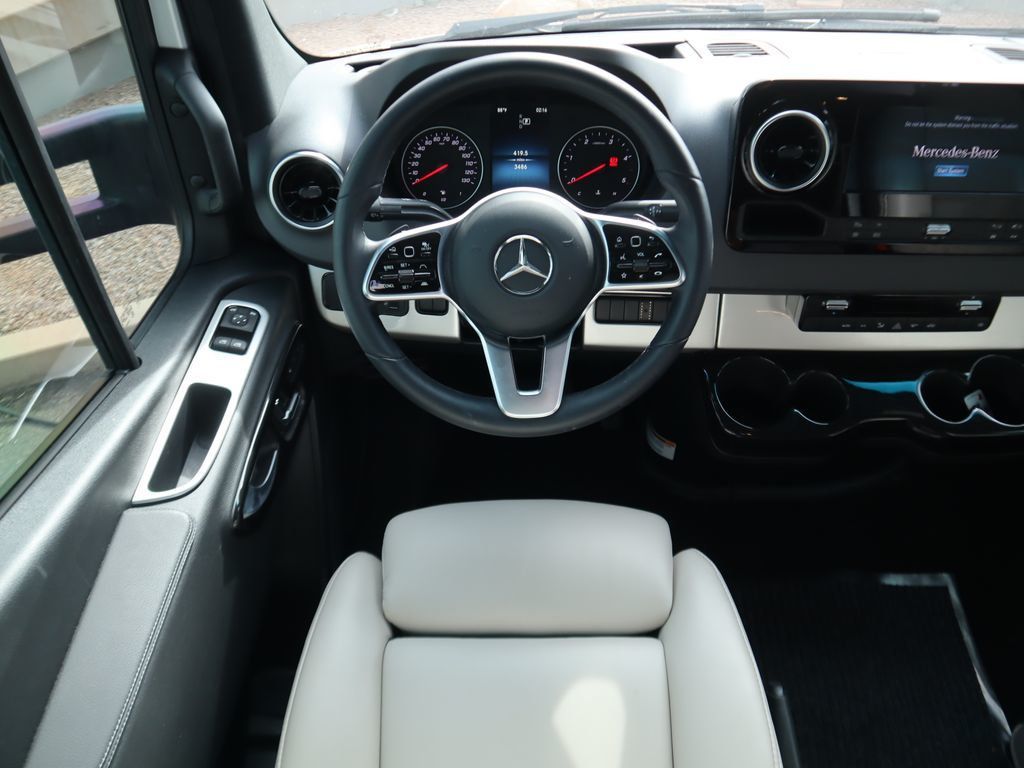 2021 Mercedes-Benz Vito Tourer - INTERIOR 
